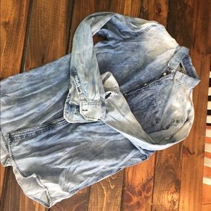 Carbon acid washed denim shirt